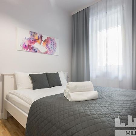 Millennium Awangarda Grey Apartment Warsaw Exterior photo