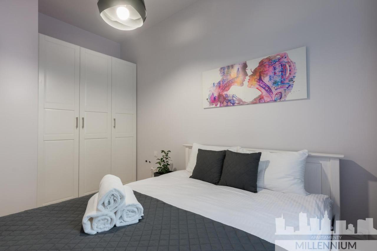 Millennium Awangarda Grey Apartment Warsaw Exterior photo