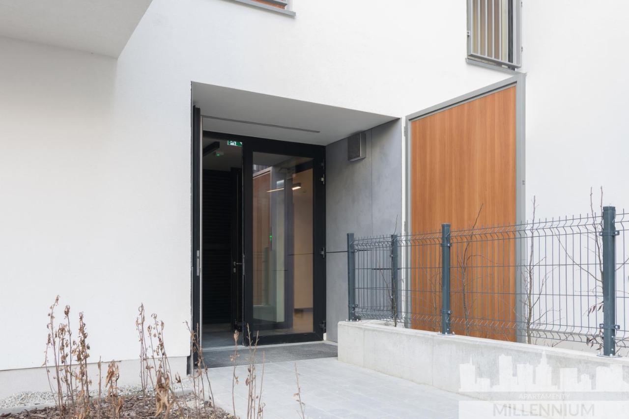 Millennium Awangarda Grey Apartment Warsaw Exterior photo